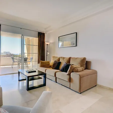 Spacious Puerto Alto Estepona