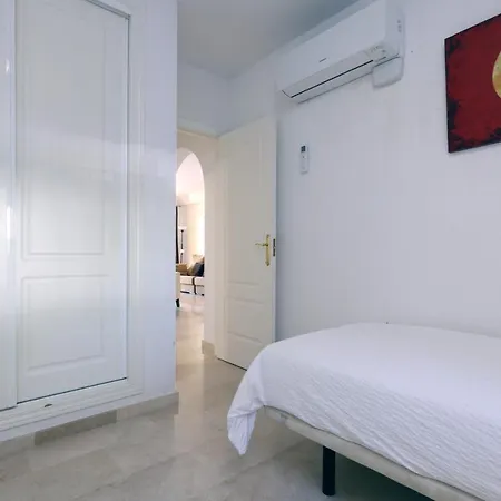 Apartamento Spacious Puerto Alto Estepona
