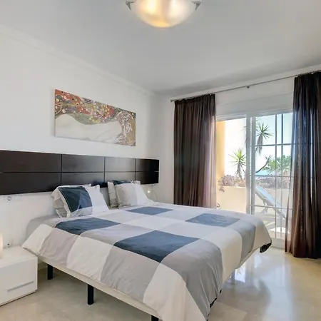 Spacious Puerto Alto Estepona