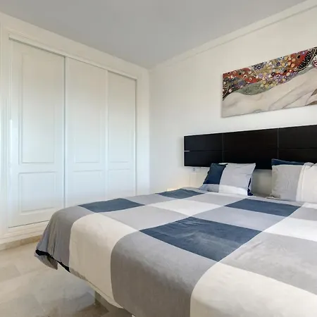 Daire Spacious Puerto Alto Estepona