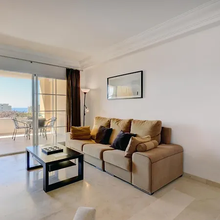 Spacious Puerto Alto Estepona