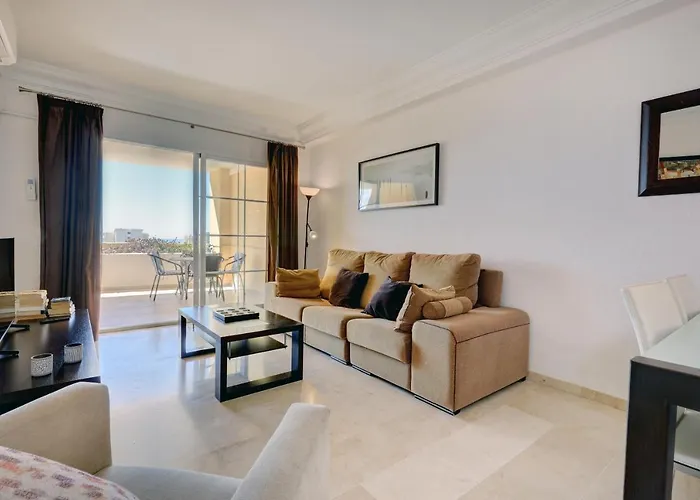 Spacious Puerto Alto 埃斯特波纳