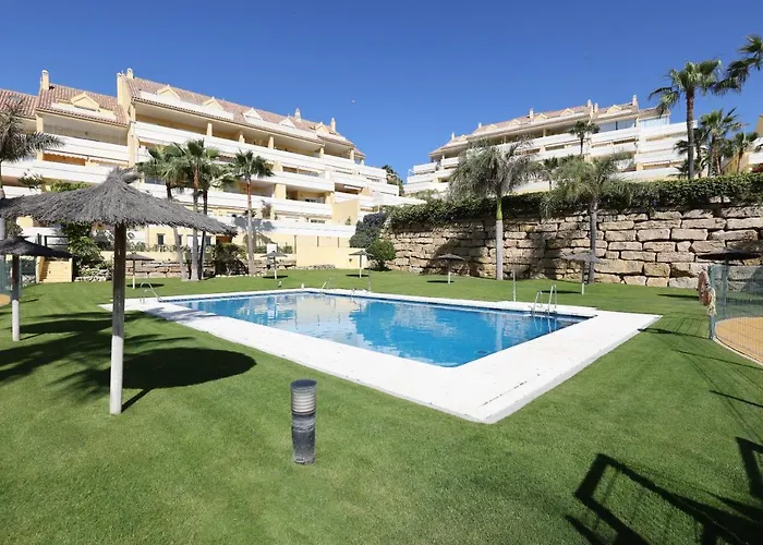 Spacious Puerto Alto Apartman Estepona