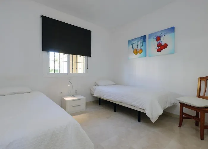 Spacious Puerto Alto * Estepona