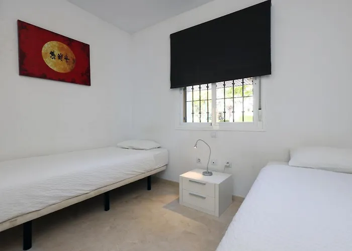 公寓 Spacious Puerto Alto 埃斯特波纳