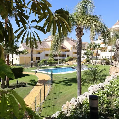 Spacious Puerto Alto Lägenhet Estepona